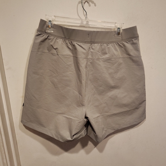 Public Rec Men's Gray Performance Flex Pull-On Shorts Sz 32 Training Workout - Picture 4 of 7